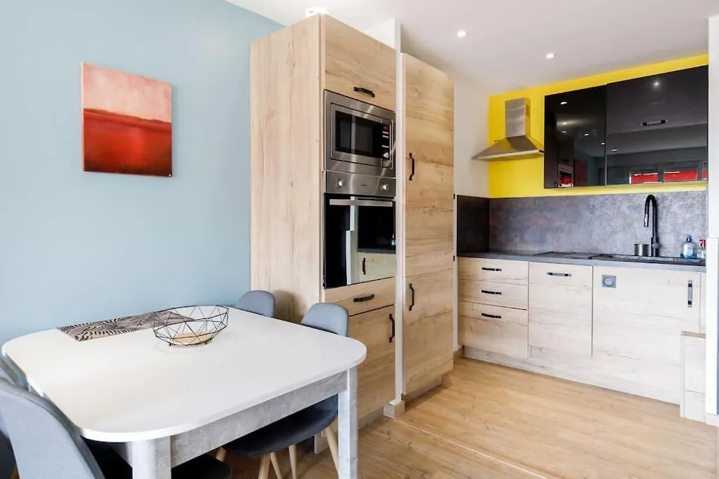 Stanislas Art - Cannes Centre - Terrasse - Clim Apartment 0*,  France